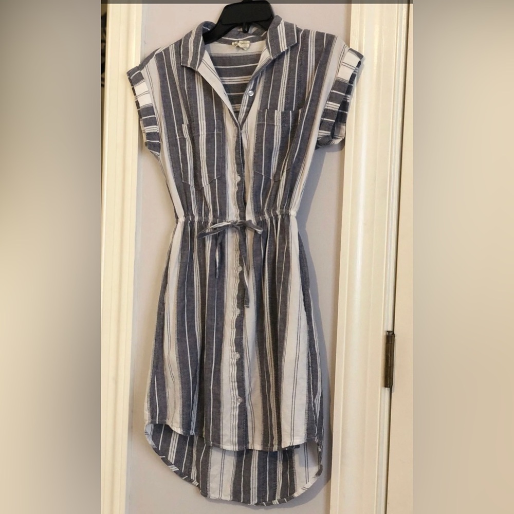 Pre owned  blue dress stripe  very cute